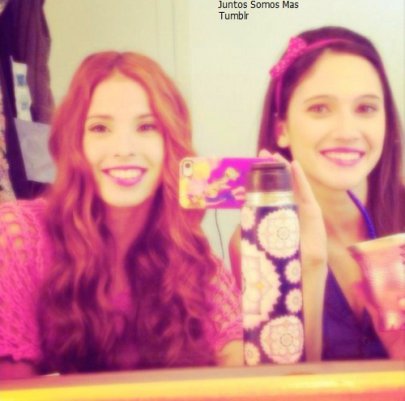 a quien te pareces mas de Violetta? Camila o Francesca?