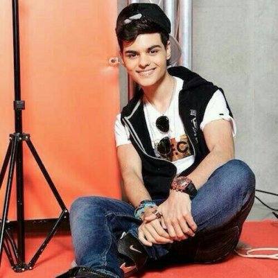 Cuanto conoces a Abraham Mateo