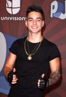 conose más de tu contante faborito maluma