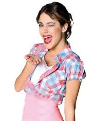 MARTINA STOESSEL (VIDA REAL) 