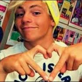 ROSS LYNCH 