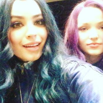 eres fans de dove cameron