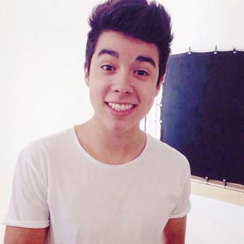 EL CHICO DE LA SONRISA PERFECTA :3