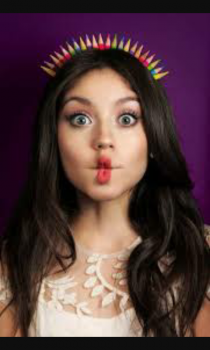 Conoces bien a Karol Sevilla??